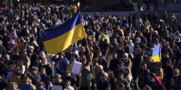 Canada joins Europe, closes airspace to Russia